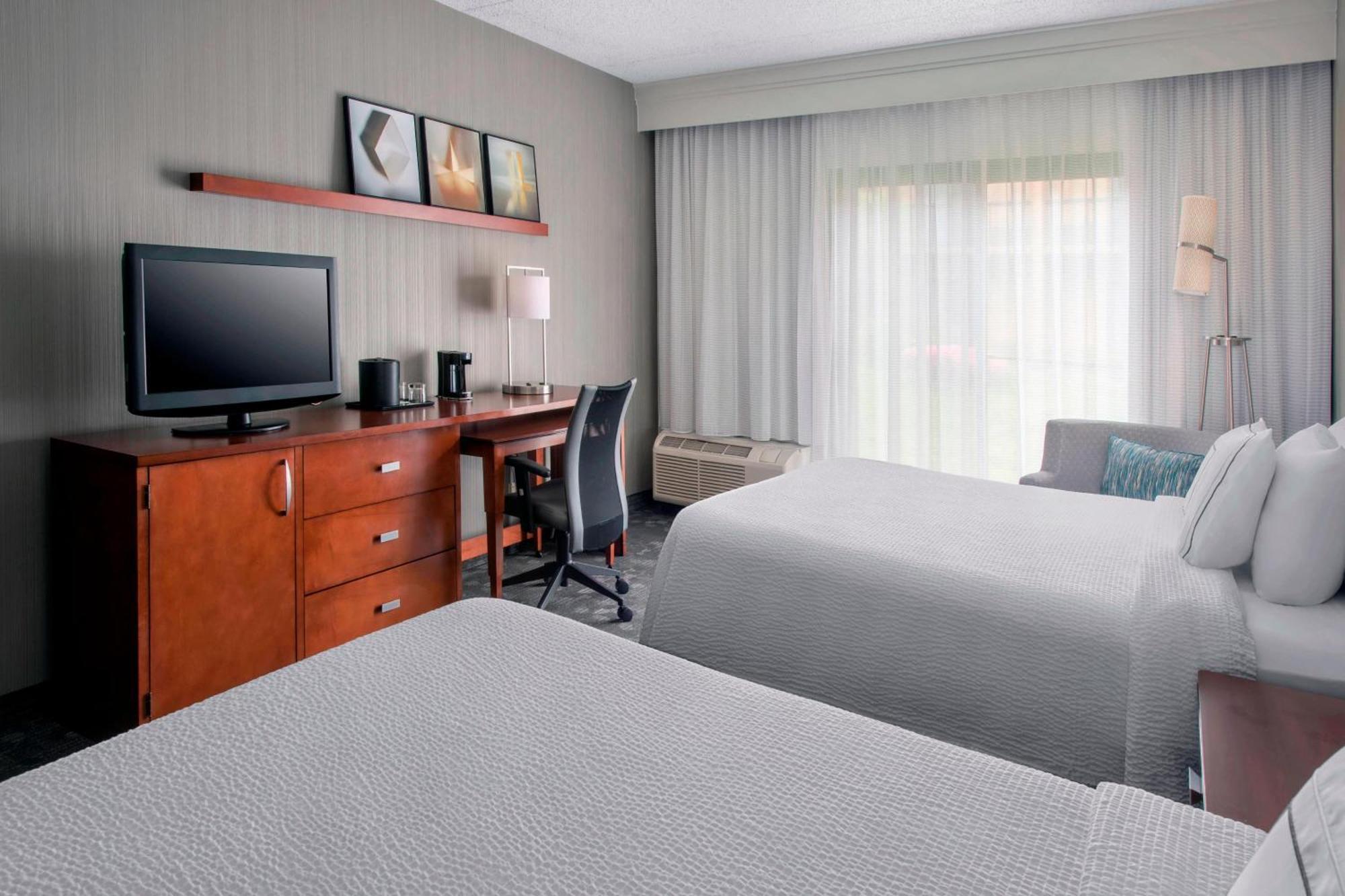 Courtyard Newark Liberty International Airport Hotel Buitenkant foto